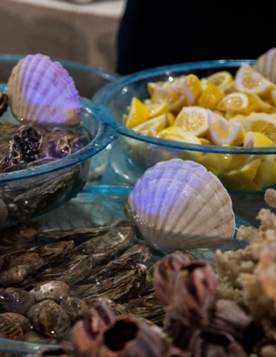 Catering Buffet Matrimonio Sire Ricevimenti Angolo dei crudi e del sushi durante un matrimonio in Campania, Napoli